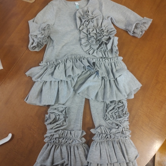 2T two piece ruffled set, Pixie Girl by Vicki Sigg - Picture 1 of 8